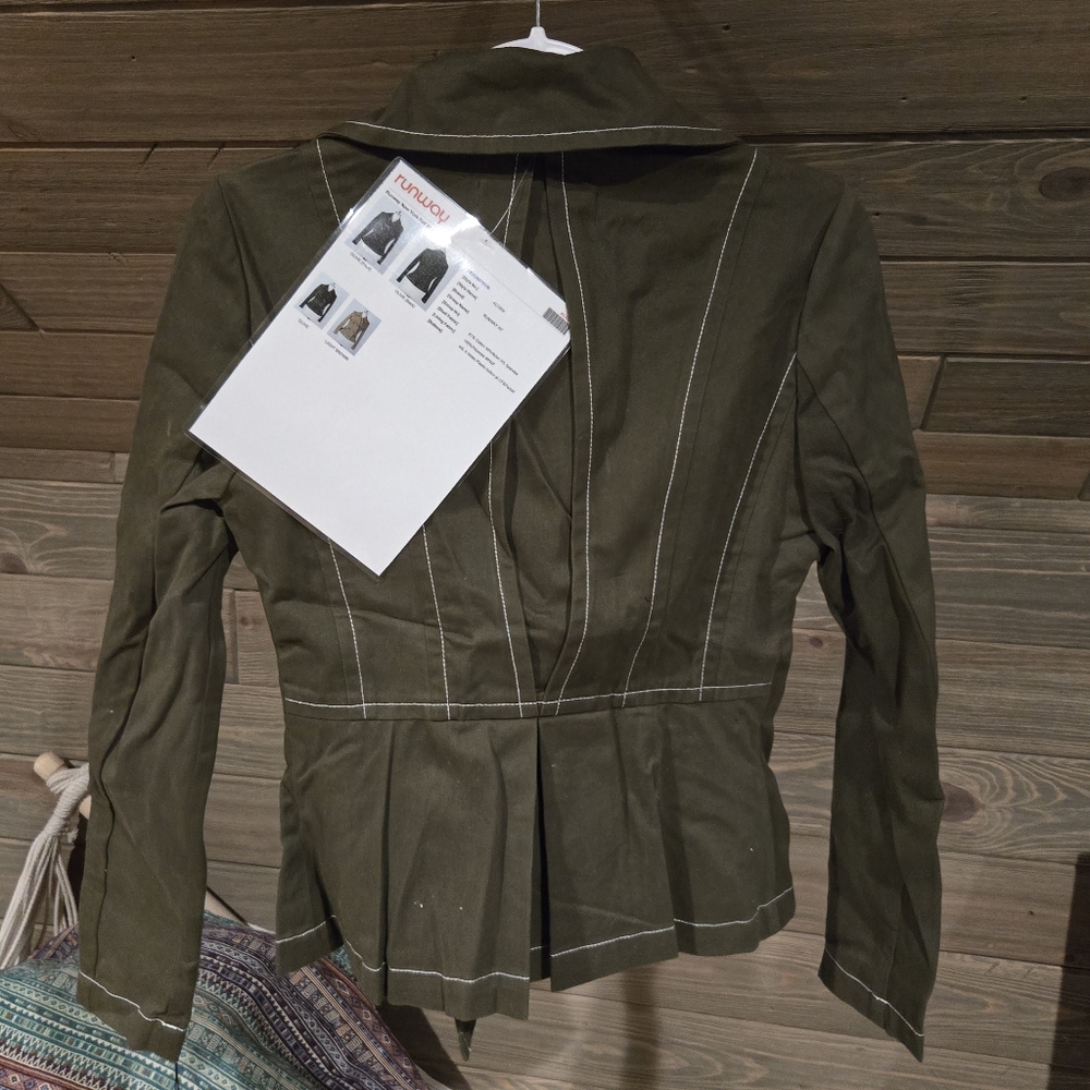 New runway jacket - Picture 4 of 5